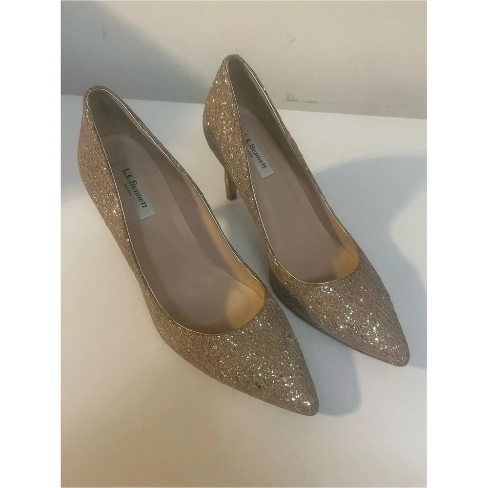 L.K. Bennett Gold Metallic Pointed Toe Heel‎ Women's SZ 40/9US. 3.5in heel NWOT